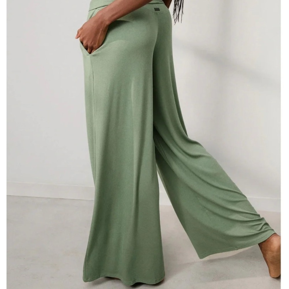 Lunya Soft Modal Rib Sage Green Foldover Sleep Lounge Pants *Flawed